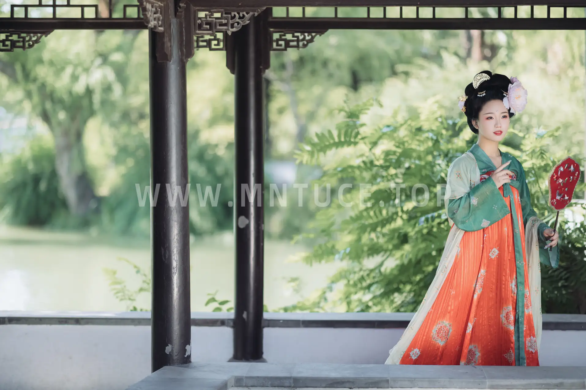 [艺图语] 2022.08.15 Vol.1710-036