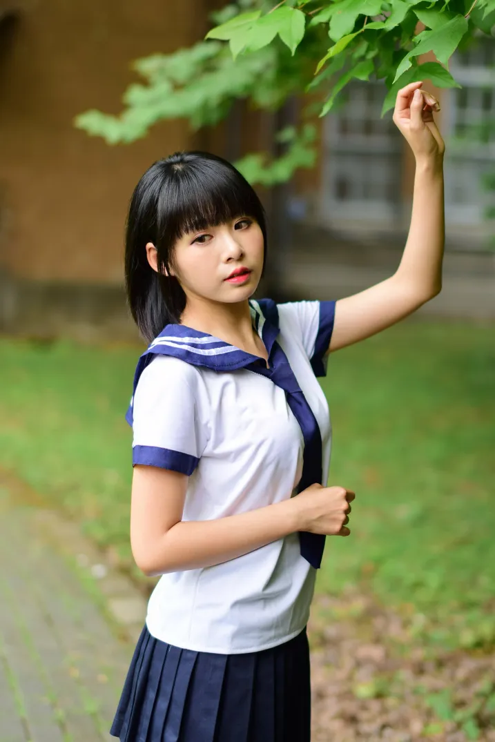 [街拍丝足] NO.171 海琳 学生制服 #街拍丝足、美足#[73P]-044