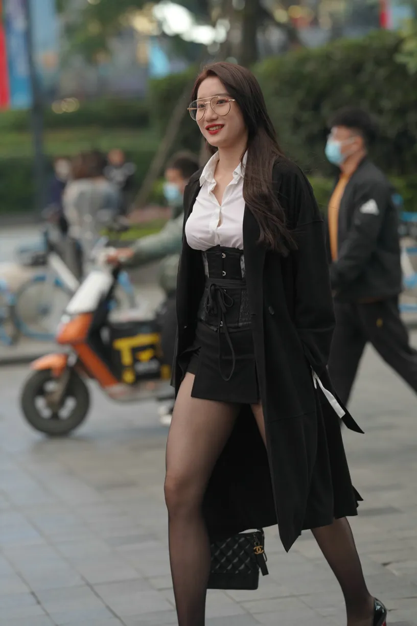 [街拍丝足] NO.160 黑丝大长腿 #街拍丝足、美足#[201P]-066