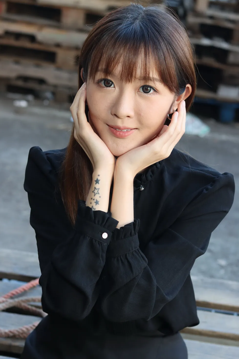 [街拍丝足] NO.161 Kiki 短裙丝袜美腿 #街拍丝足、美足#[95P]-061