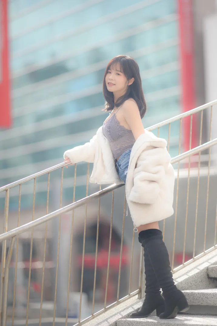 [街拍丝足] NO.215 YoYo 牛仔短裤长靴 #街拍丝足、美足#[109P]-028