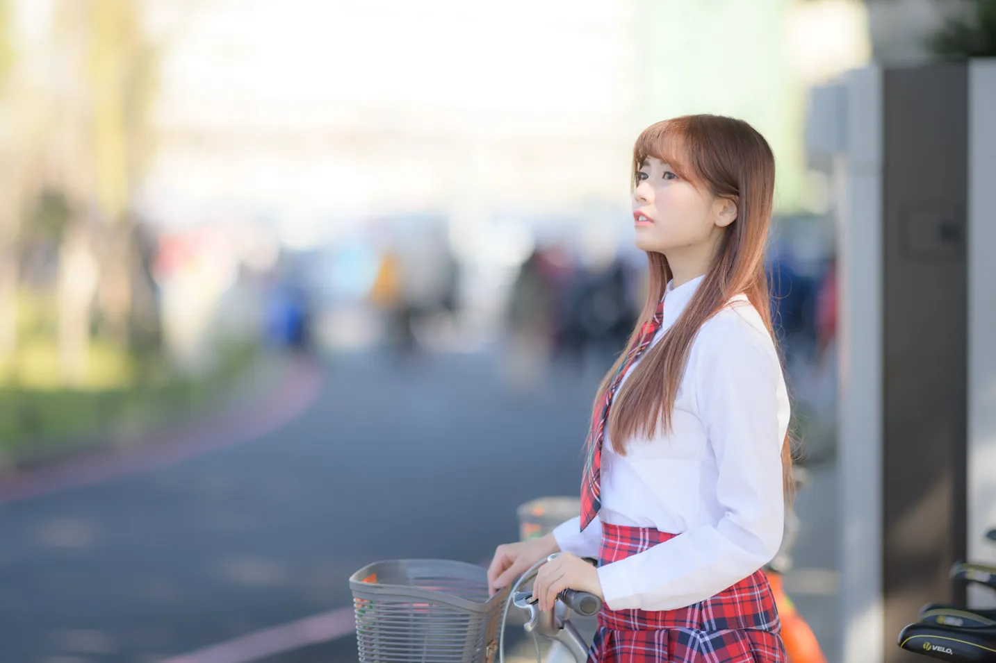 [街拍丝足] NO.233 学生制服高跟 #街拍丝足、美足#[157P]-024