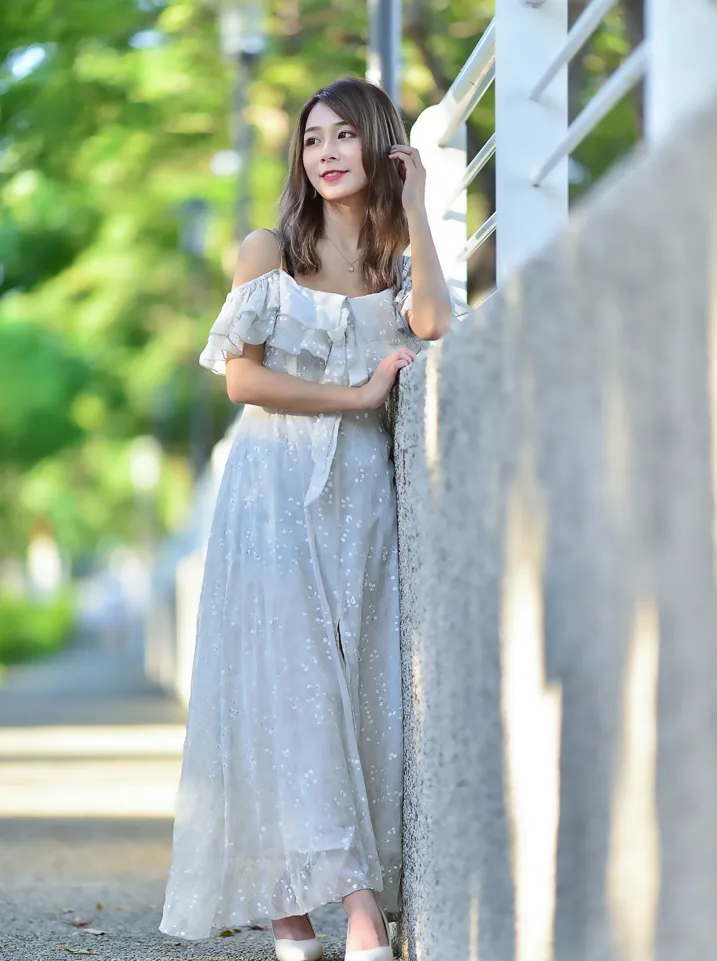 [街拍丝足] NO.200 vivi曹媛媛 吊带高衩长裙高跟美腿 #街拍丝足、美足#[113P]-046