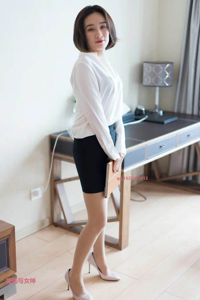 [街拍丝足] NO.034 木子的小包裙 #街拍丝足、美足#[97P]-055