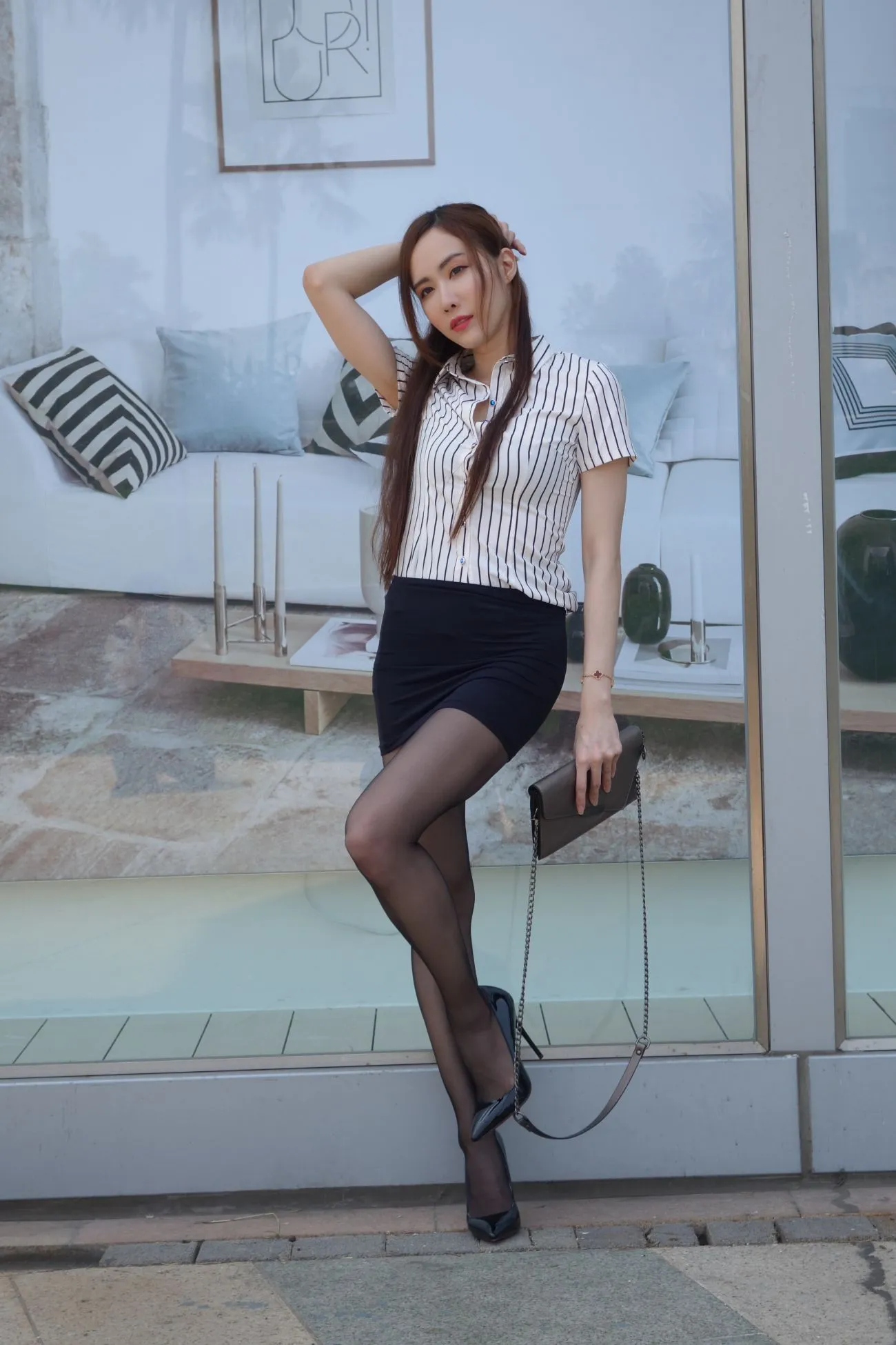 [街拍丝足] NO.073  Dora妍希 OL黑丝高跟美腿 #街拍丝足、美足#[82P]-031