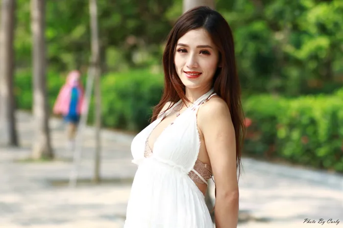 [街拍丝足] NO.039 Go Go 白色小禮服 高跟美腿外拍 #街拍丝足、美足#[118P]-092