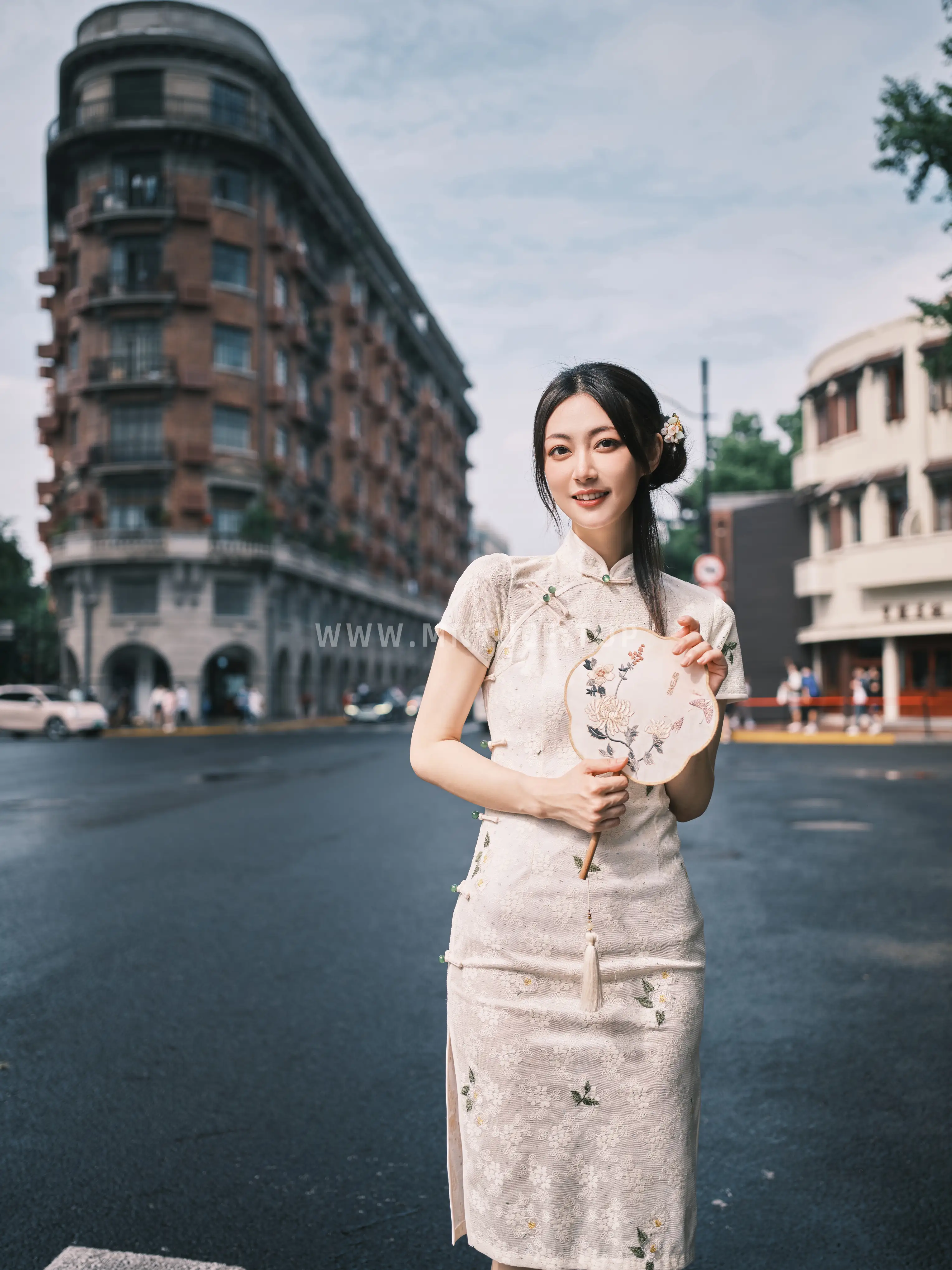 [艺图语] 2022.07.27 Vol.1554-036