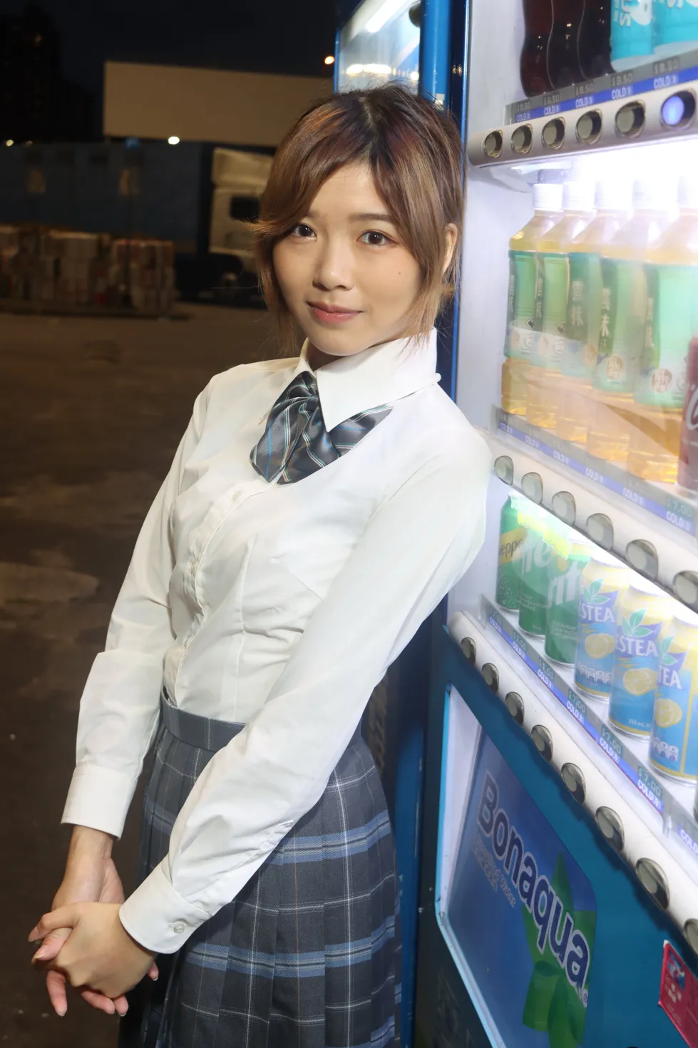 [街拍丝足] NO.144 Kandi 学生制服美腿 #街拍丝足、美足#[110P]-094