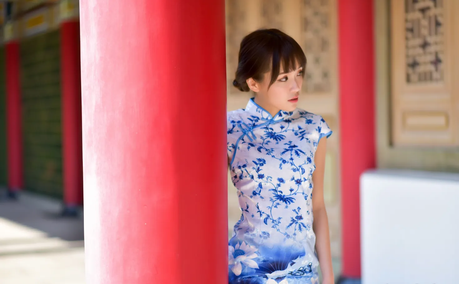 [街拍丝足] NO.189 繆婉瑜 碎花短旗袍高跟美腿#街拍丝足、美足#[68P]-057