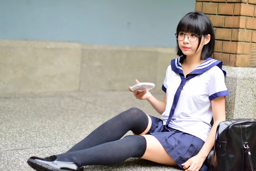 [街拍丝足] NO.171 海琳 学生制服 #街拍丝足、美足#[73P]-070
