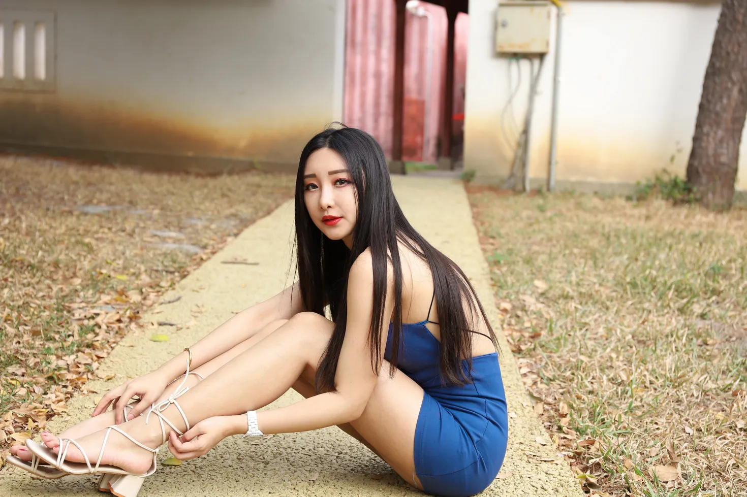 [街拍丝足] NO.165 吴采婕 吊带连衣短裙凉高美腿 #街拍丝足、美足#[50P]-027