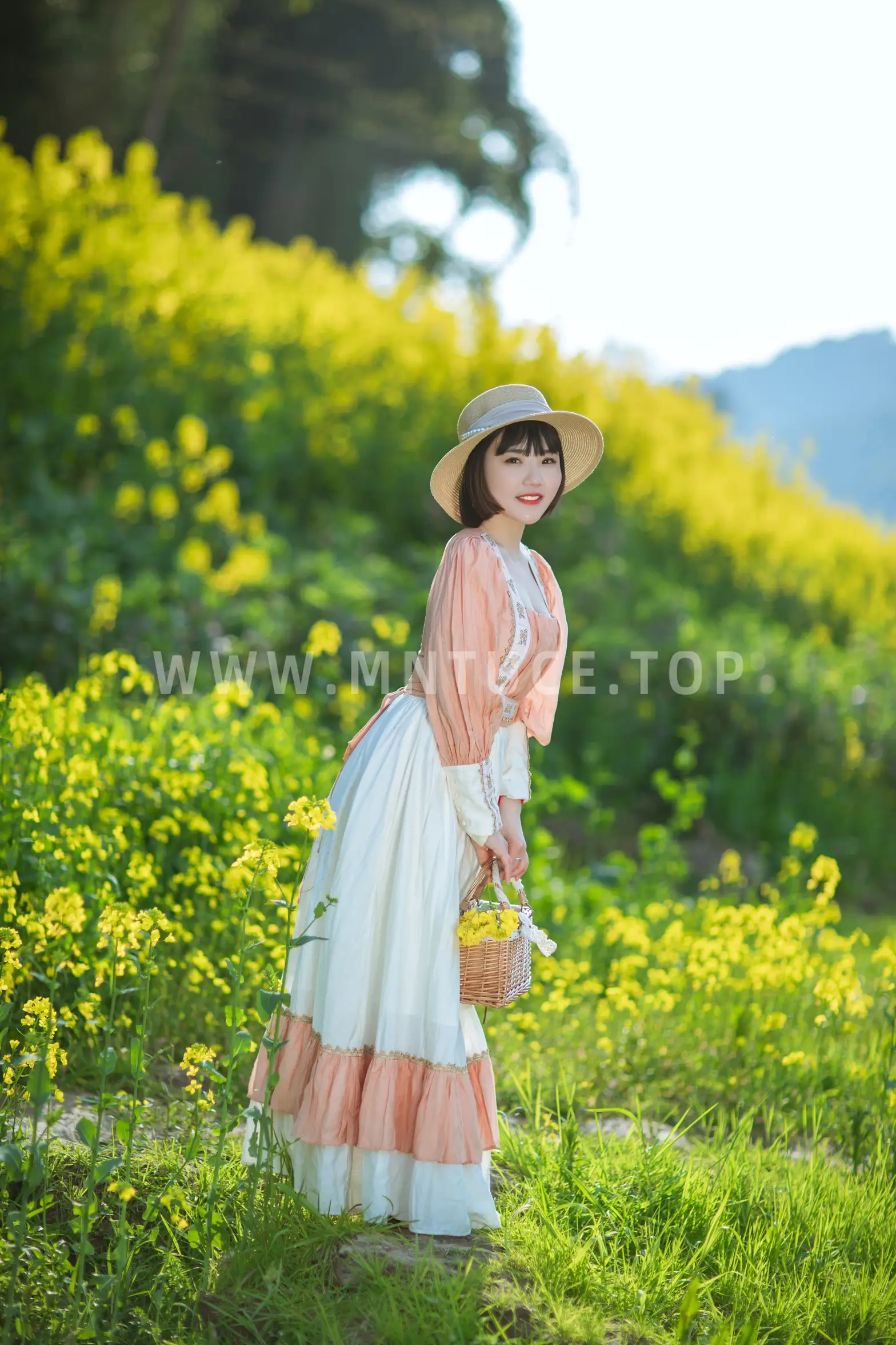 [艺图语] 2022.08.21 Vol.1753-018