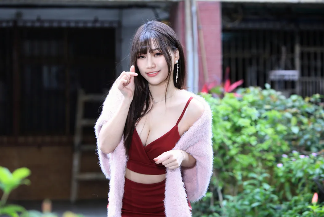 [街拍丝足] NO.100 张雅筑 紧身短裙丝袜高跟美腿 #街拍丝足、美足#[64P]-027