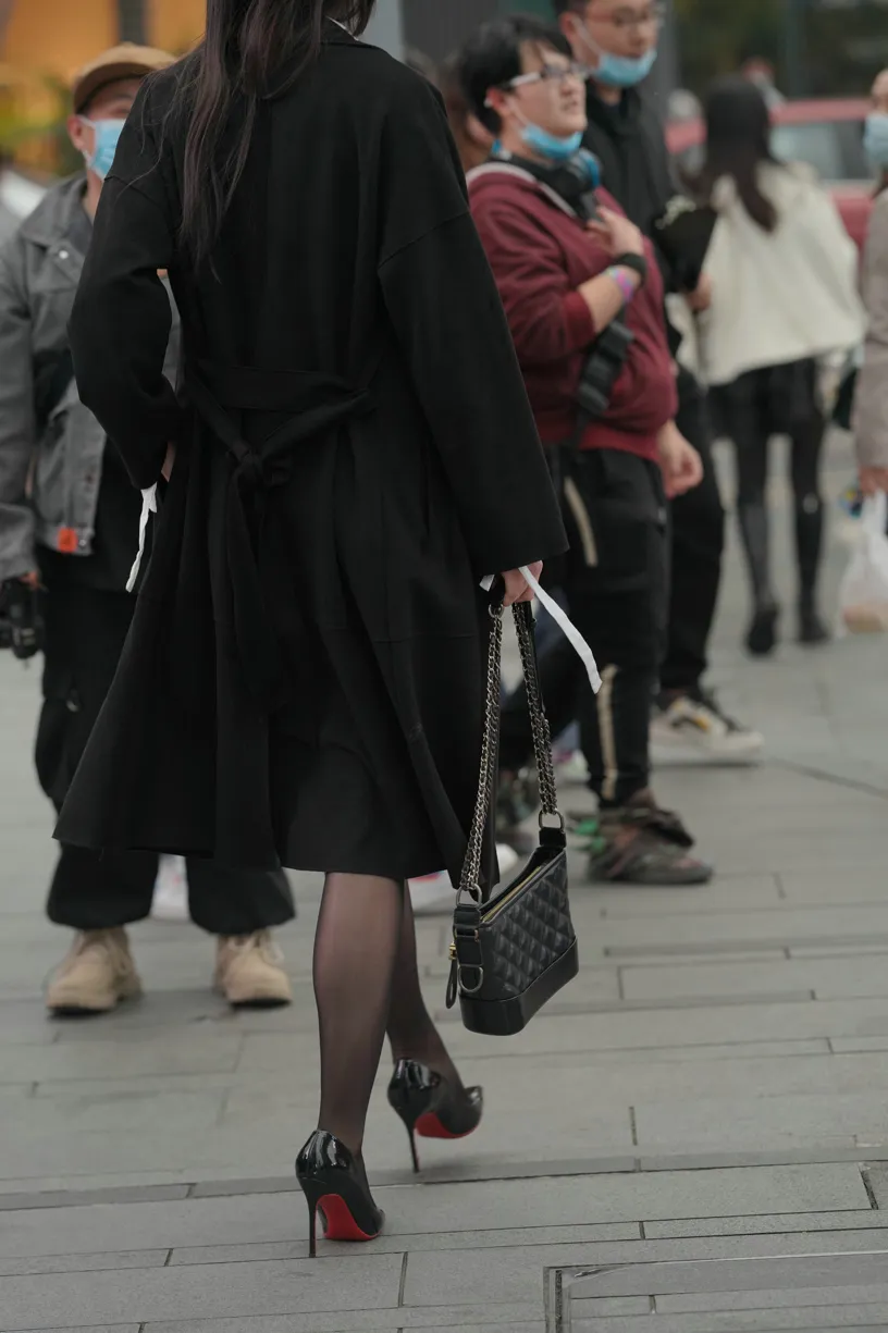 [街拍丝足] NO.160 黑丝大长腿 #街拍丝足、美足#[201P]-096