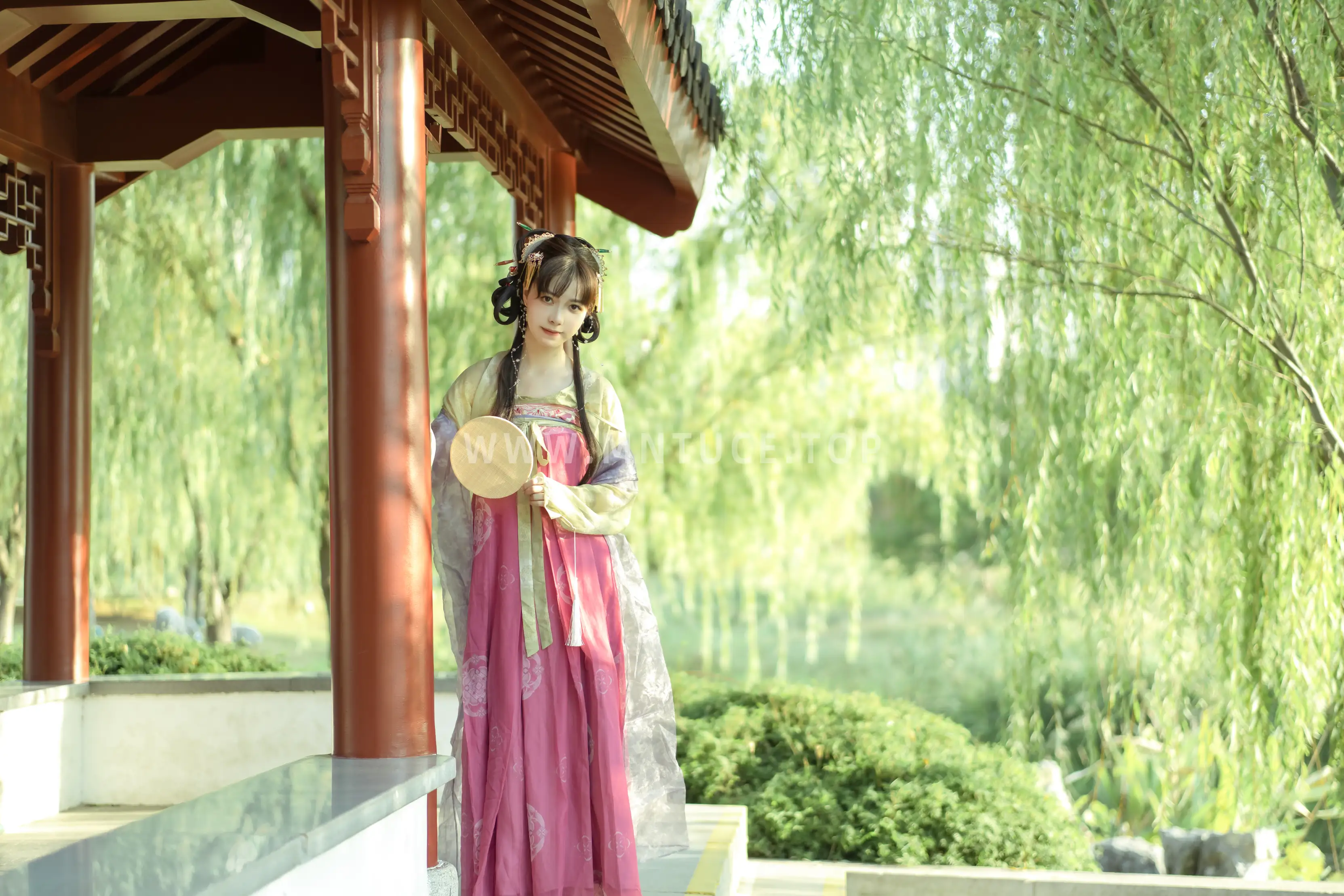 [艺图语] 2022.11.18 Vol.2105-028
