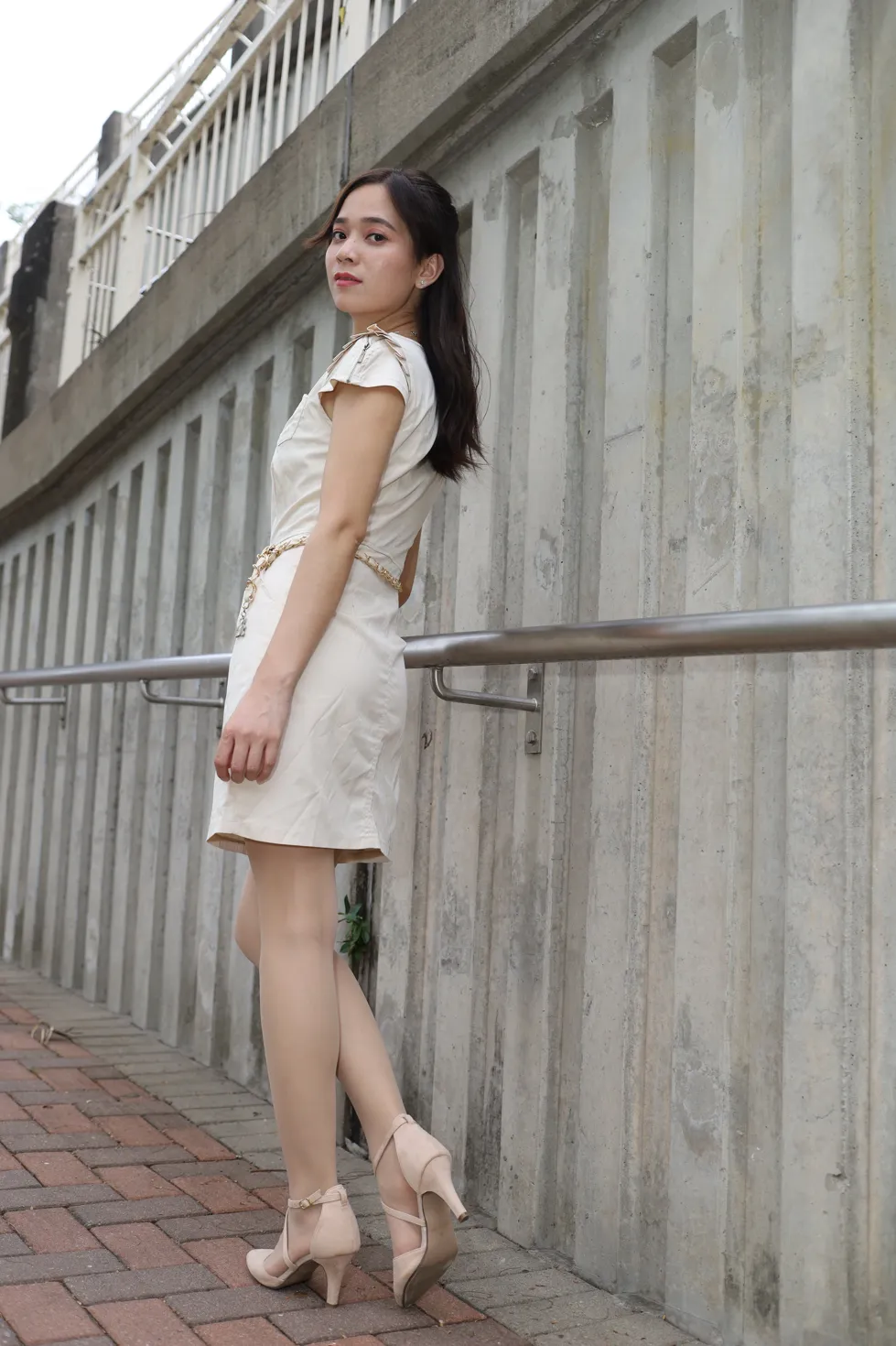 [街拍丝足] NO.107 Vency Shen 米色连衣裙丝袜高跟美腿 #街拍丝足、美足#[70P]-007
