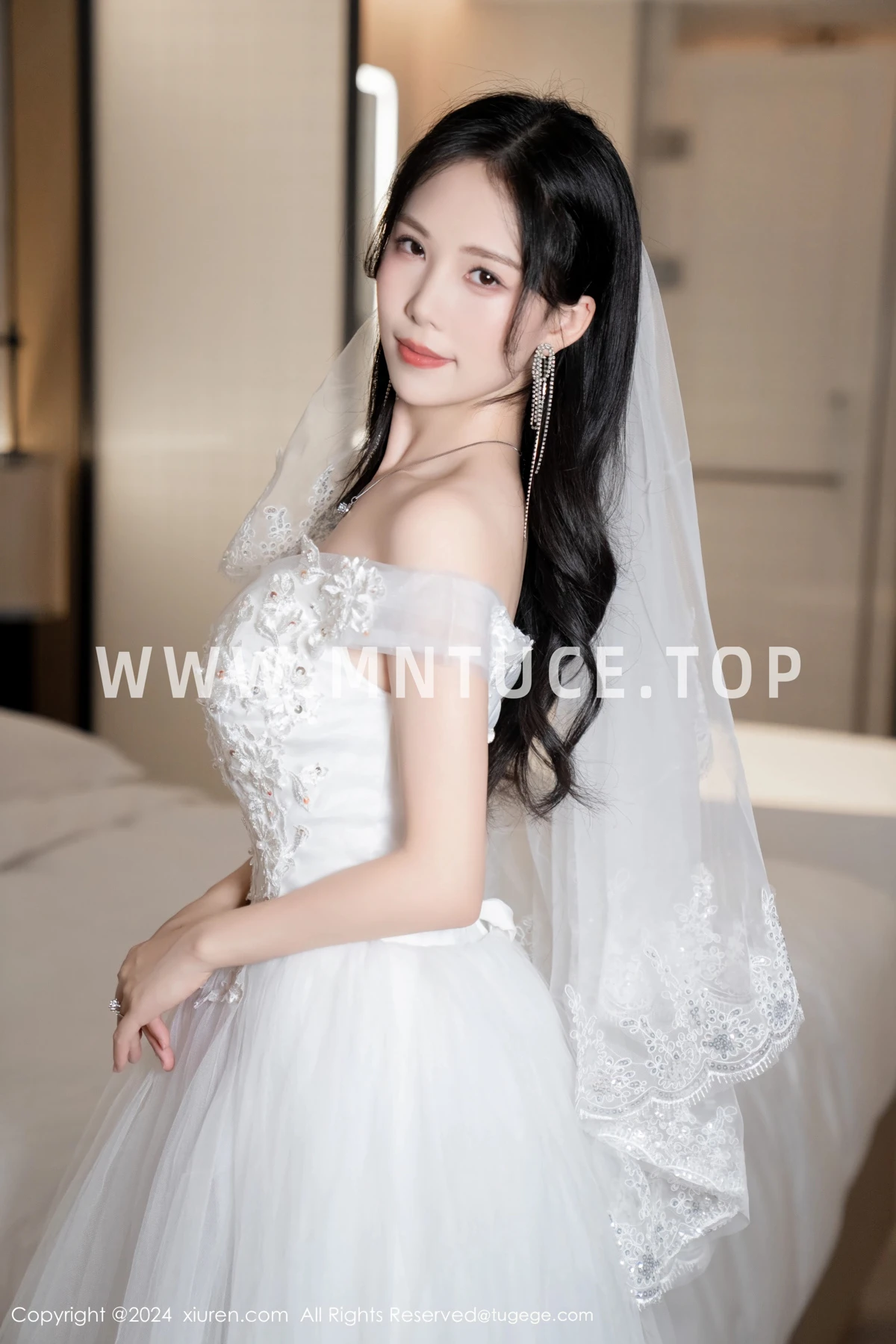 [秀人网] 2024.08.09 No.8998 利世、秀人旗下#[100P]-048