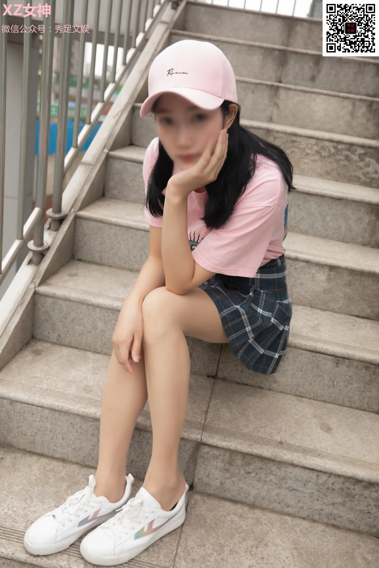 [街拍丝足] NO.006 青春无敌的百褶裙少女 #街拍丝足、美足#[60P]-035