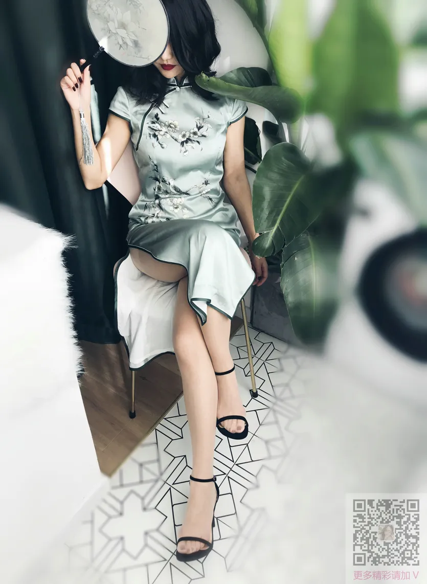 [街拍丝足] NO.115 Nia乔乔学姐居家性感旗袍肉丝 #街拍丝足、美足#[64P]-044