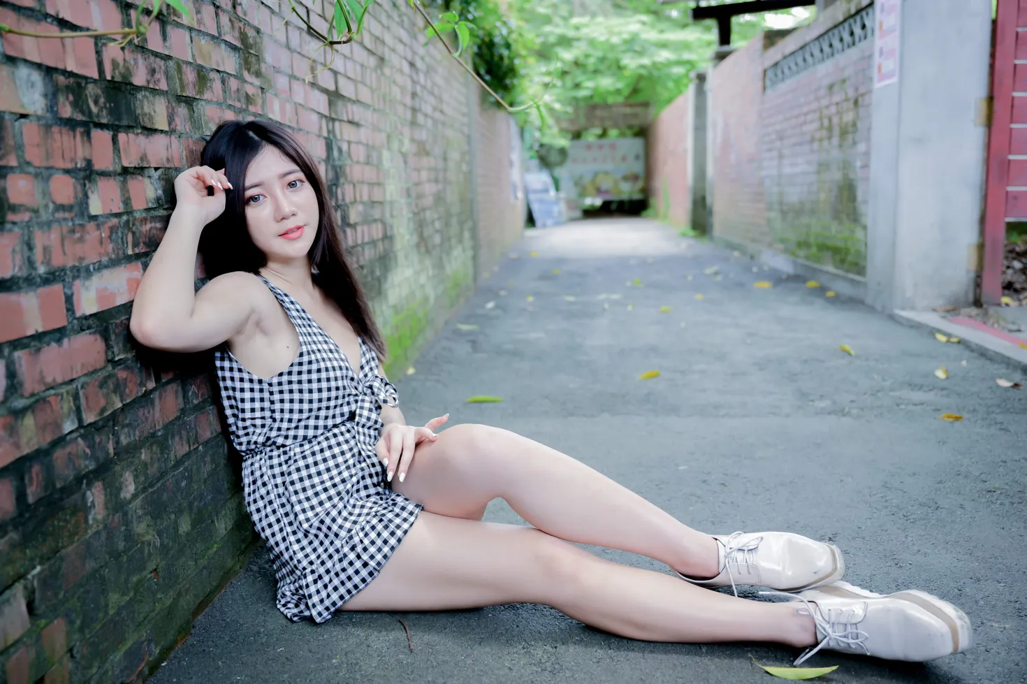 [街拍丝足] NO.214 乐乐 休闲布鞋美腿  #街拍丝足、美足#[95P]-058