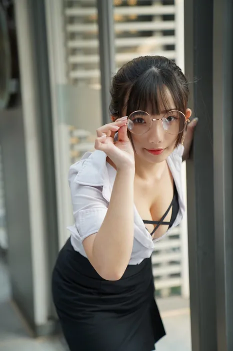 [街拍丝足] NO.078  陈家琳 OL短裙 高跟美腿外拍 #街拍丝足、美足#[100P]-018