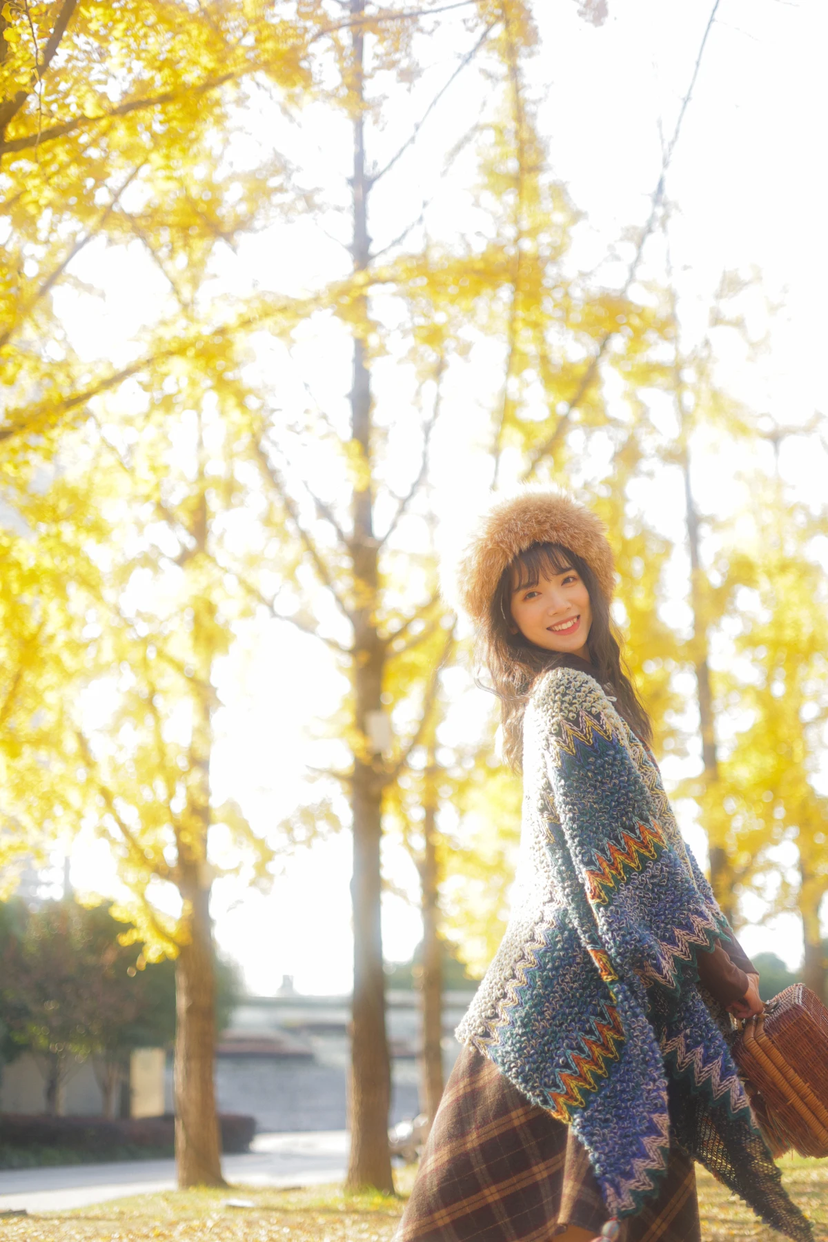 [艺图语]2023.01.12 Vol.2901 银杏不负秋#一只阿梦崽#[44P]-044