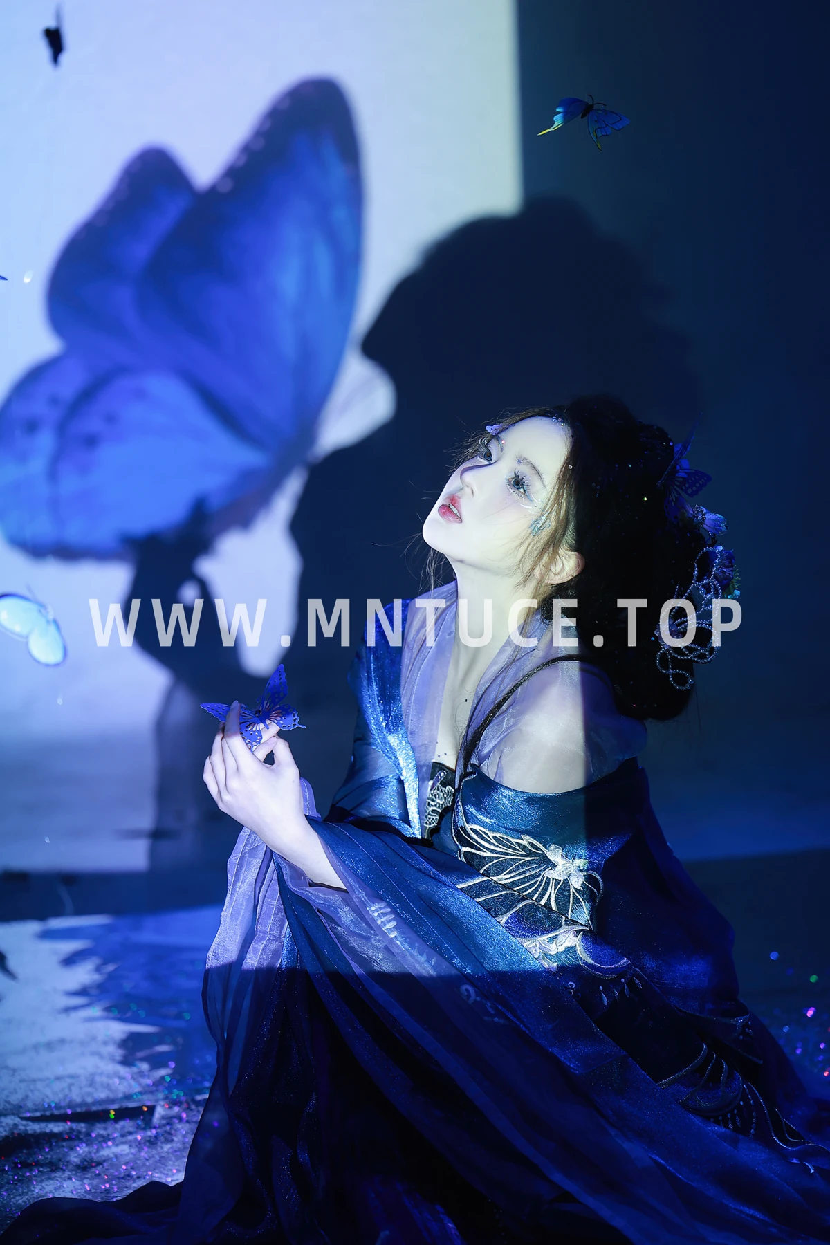 [艺图语]2023.01.13 Vol.2908 万蝶振翅#天晴后的樱花花#[23P]-021