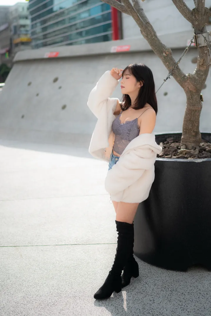 [街拍丝足] NO.215 YoYo 牛仔短裤长靴 #街拍丝足、美足#[109P]-089