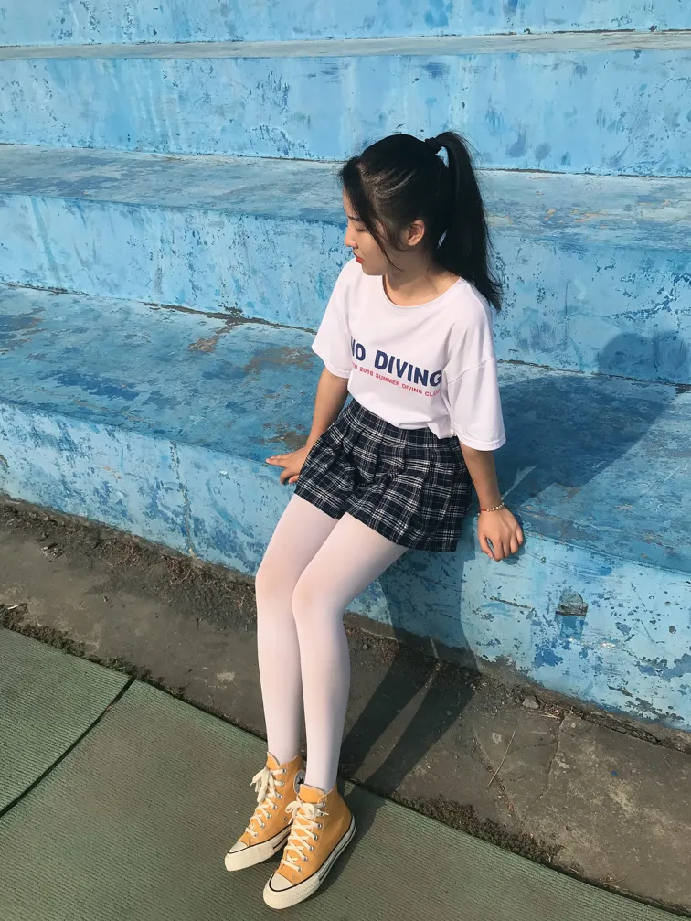 [街拍丝足] NO.007 操场散拍合集 #街拍丝足、美足#[91P]-028