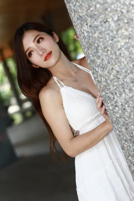 [街拍丝足] NO.039 Go Go 白色小禮服 高跟美腿外拍 #街拍丝足、美足#[118P]-053