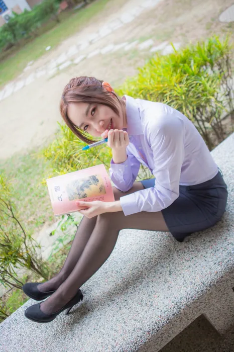 [街拍丝足] NO.164 林华 OL制服 高跟美腿外 #街拍丝足、美足#[42P]-022