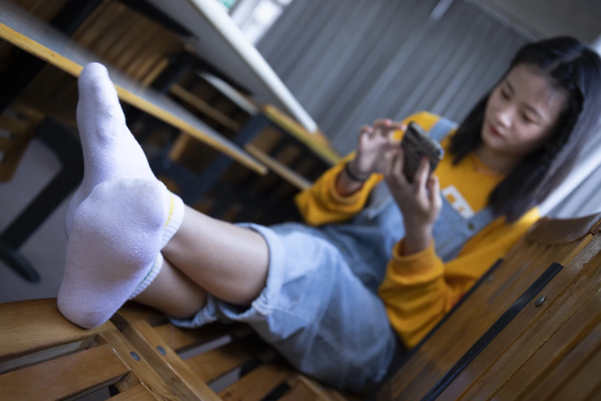 [南国足艺] NO.019 刁钻的角度 四川妹子琳琳教室秀美脚#南国足艺#[121P]-038
