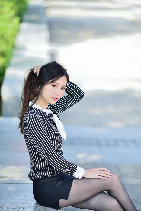 [街拍丝足] NO.026 美模 小米 新任小秘书黑丝职业装 #街拍丝足、美足#[50P]-002
