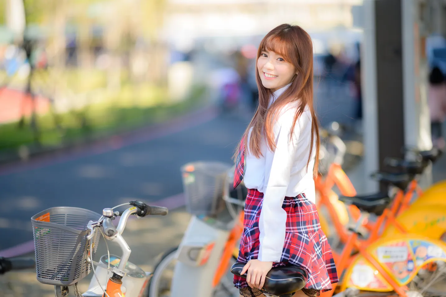 [街拍丝足] NO.233 学生制服高跟 #街拍丝足、美足#[157P]-045