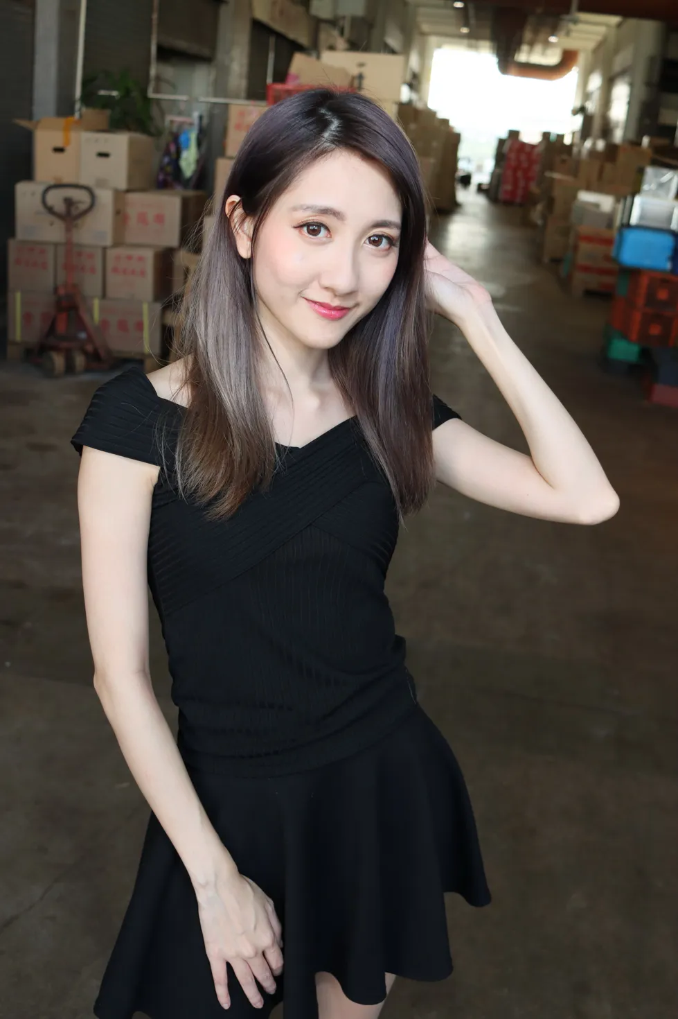 [街拍丝足] NO.140 Elaine Chung 连衣裙丝袜凉高美腿 #街拍丝足、美足#[73P]-044