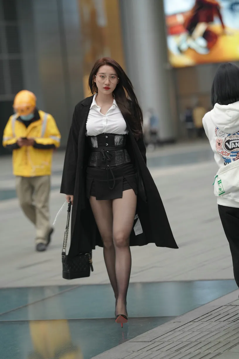 [街拍丝足] NO.160 黑丝大长腿 #街拍丝足、美足#[201P]-006