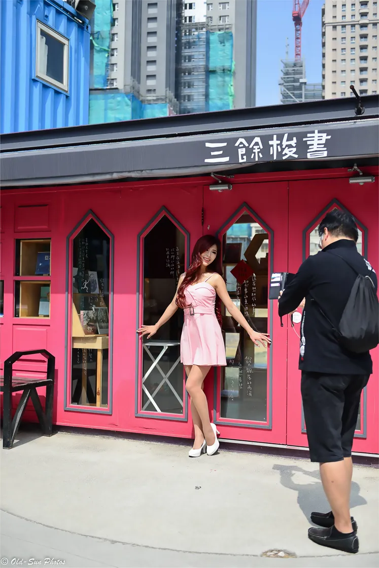 [街拍丝足] NO.155 高萱 粉色连衣短裙丝袜高跟美腿 #街拍丝足、美足#[82P]-039