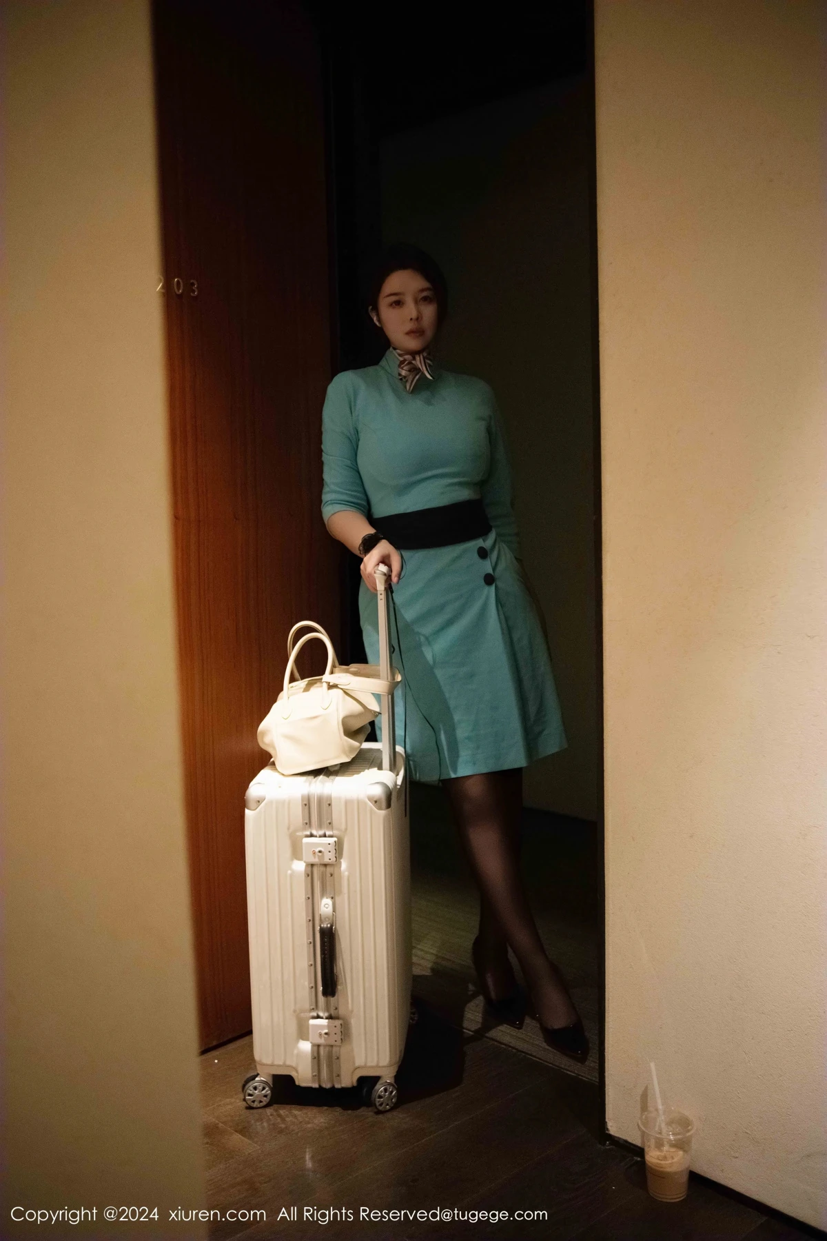 [秀人网] 2024.12.17 No.9609 樱桃小犊子、秀人旗下#[41P]-002