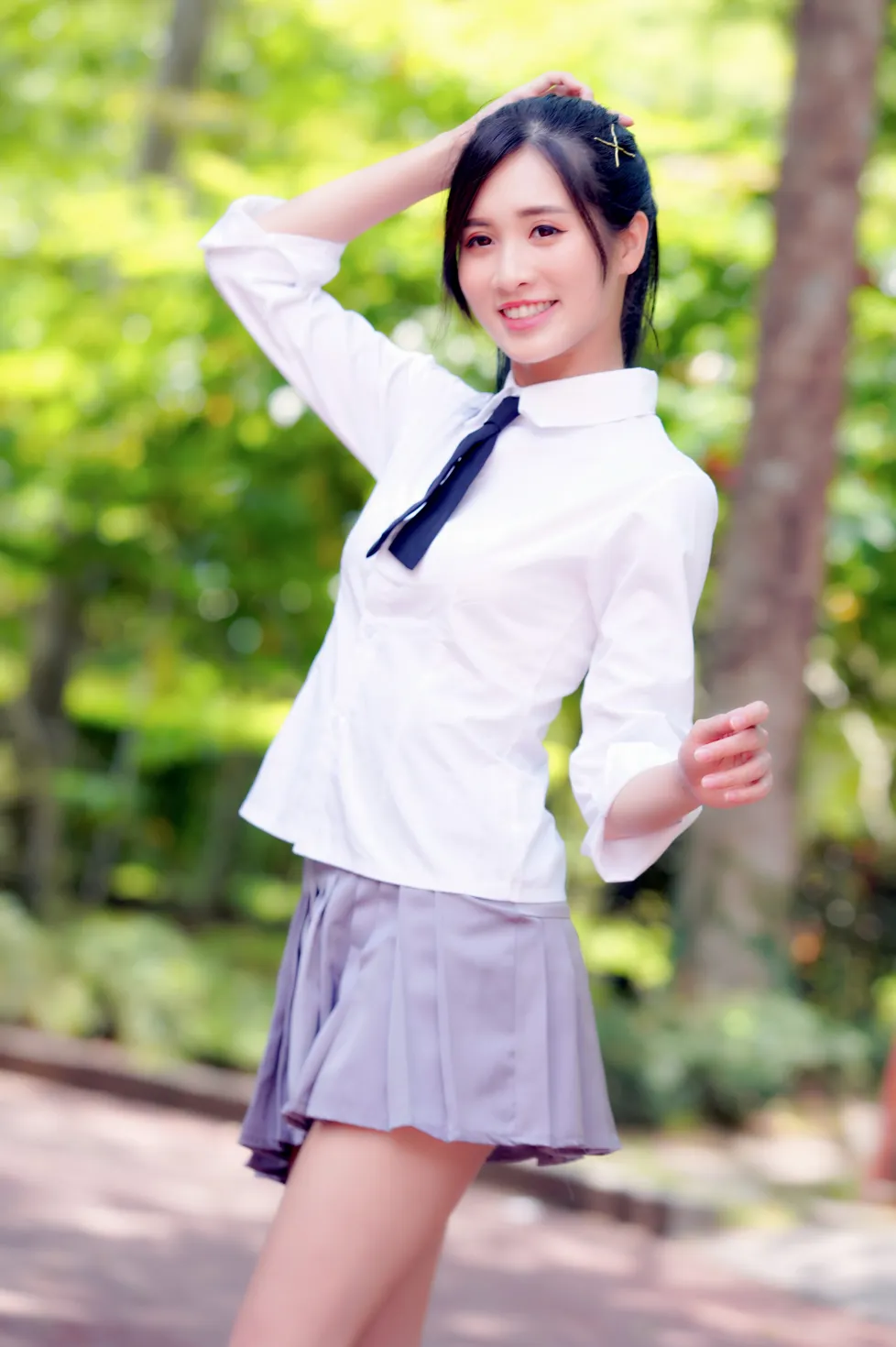 [街拍丝足] NO.143 张筠 短裙黑丝高跟美腿 #街拍丝足、美足#[23P]-012