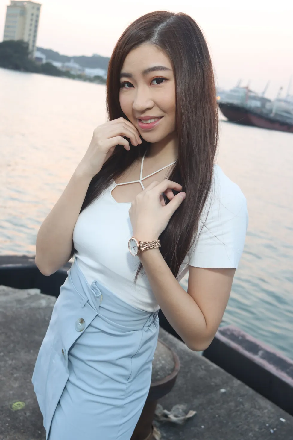 [街拍丝足] NO.198 梓萱 短裙丝袜涼高美腿 #街拍丝足、美足#[80P]-059