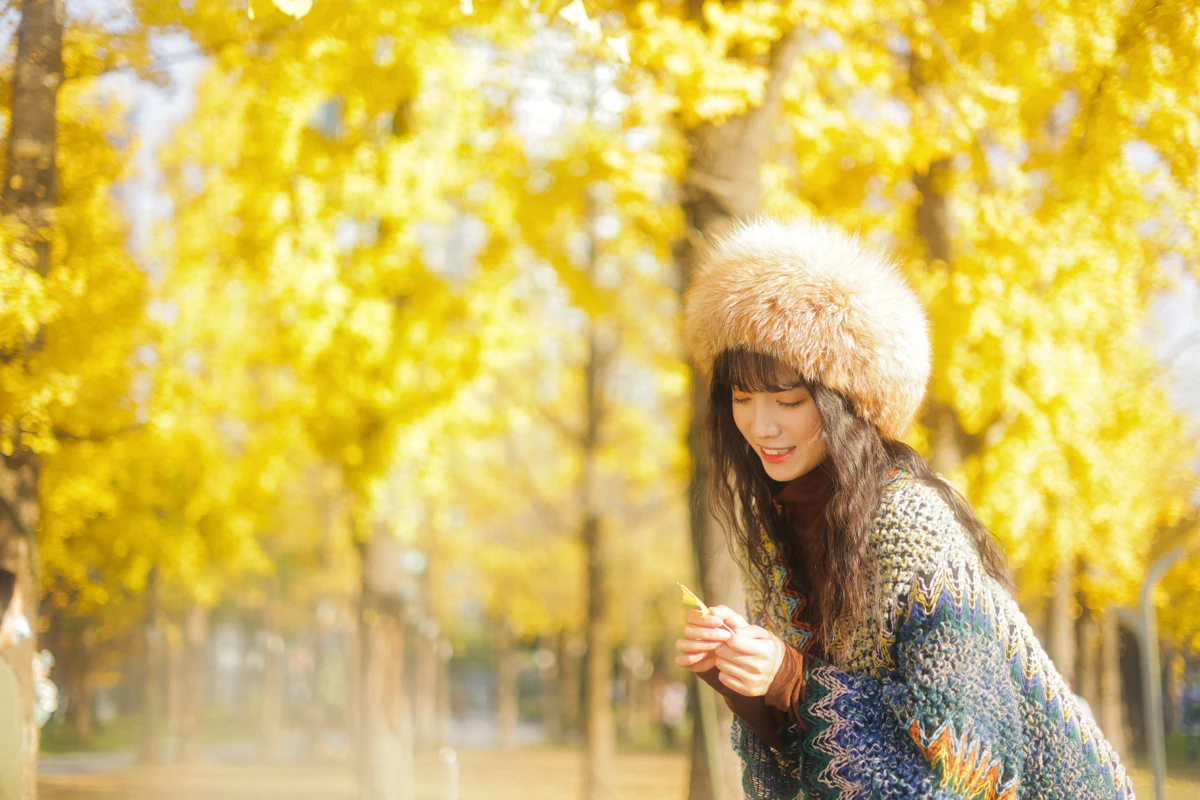 [艺图语]2023.01.12 Vol.2901 银杏不负秋#一只阿梦崽#[44P]-041