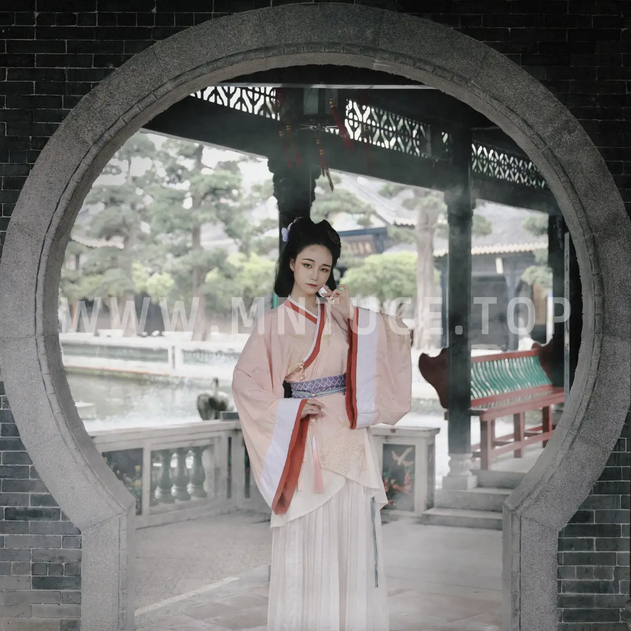 [艺图语] 2022.05.26 Vol.0989-014