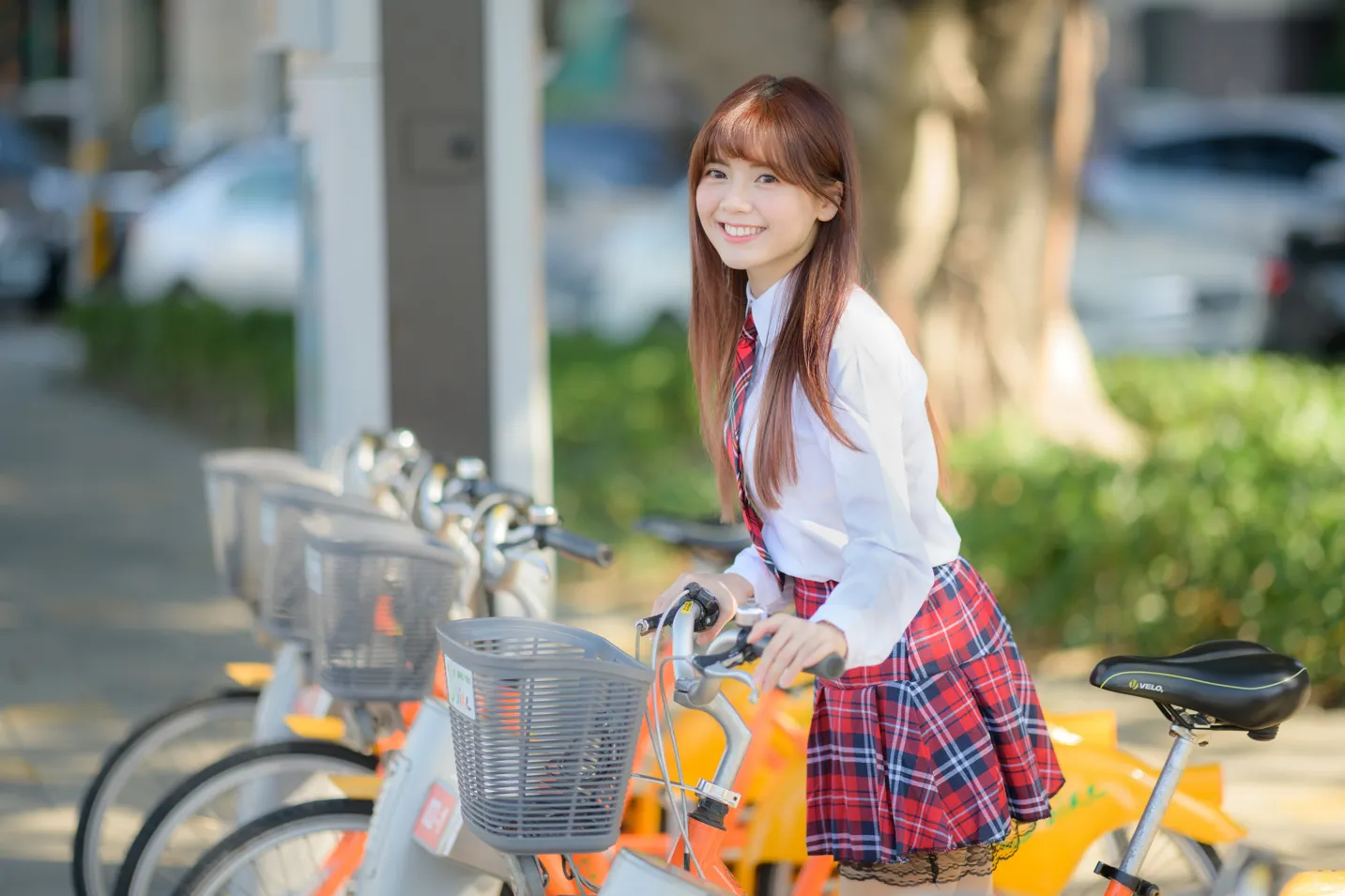 [街拍丝足] NO.233 学生制服高跟 #街拍丝足、美足#[157P]-027