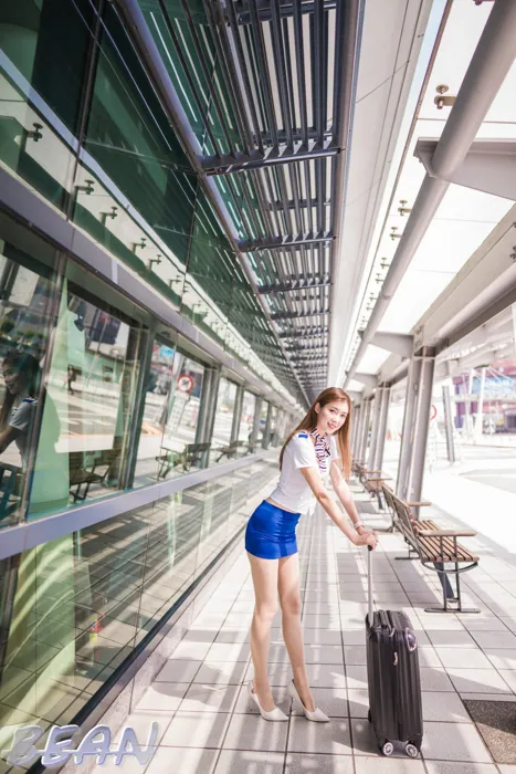 [街拍丝足] NO.219 金允乔 台中高铁 高跟美腿外拍  #街拍丝足、美足#[82P]-067