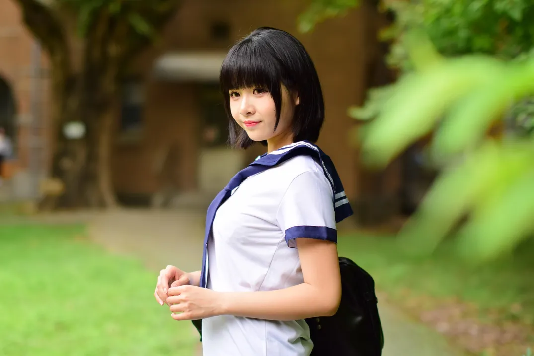 [街拍丝足] NO.171 海琳 学生制服 #街拍丝足、美足#[73P]-036