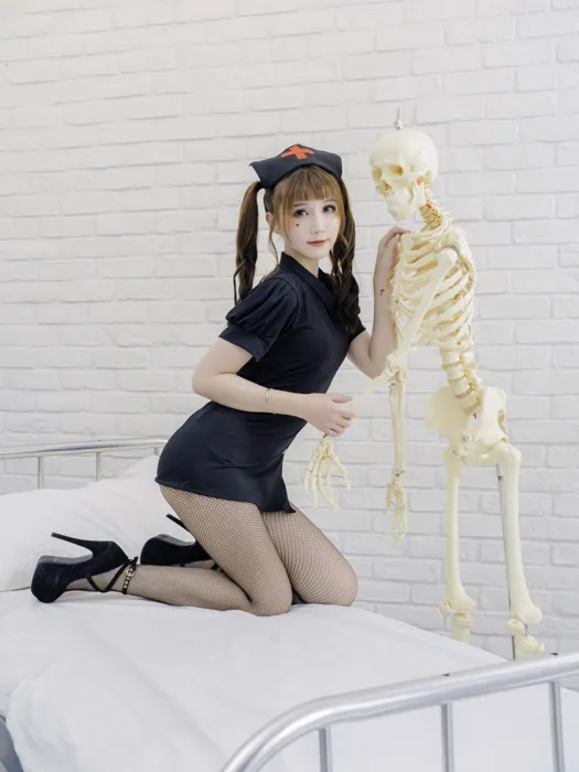 [街拍丝足] NO.070  乔乔儿 黑暗护士 丝袜高跟美腿外拍 #街拍丝足、美足#[38P]-015