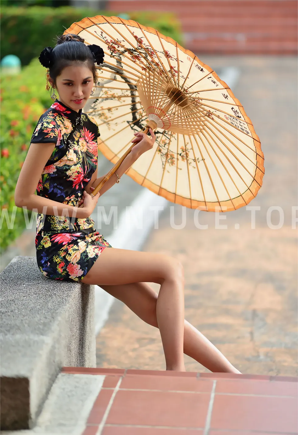 [街拍丝足] NO.191 陈濛欣 短旗袍高跟美腿 #街拍丝足、美足#[100P]-025