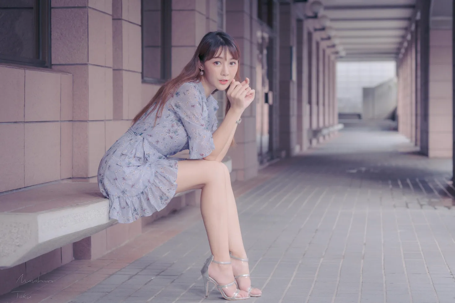 [街拍丝足] NO.197 彭璇 连衣短裙涼高美腿 #街拍丝足、美足#[58P]-054