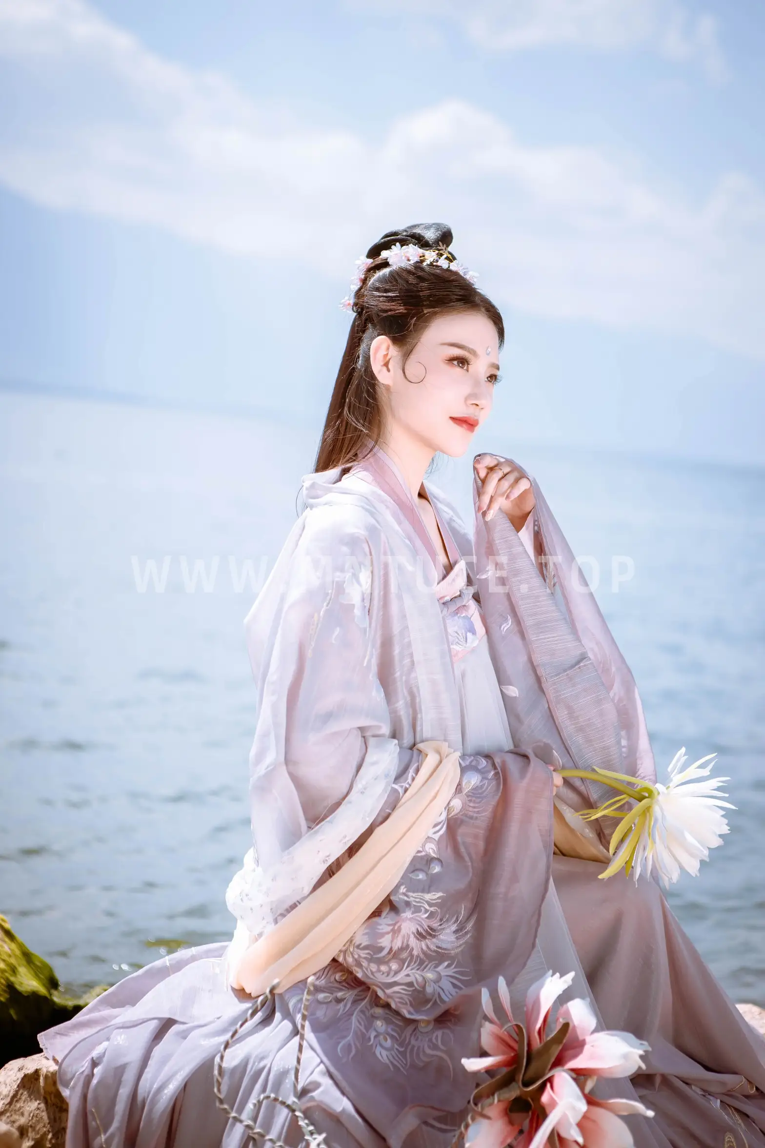[艺图语] 2022.02.06 Vol.759-020