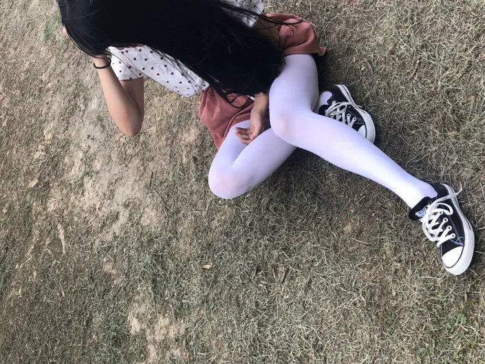 [街拍丝足] NO.007 操场散拍合集 #街拍丝足、美足#[91P]-079